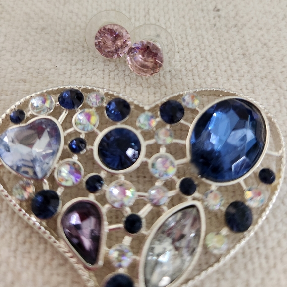 Elegant Silver and Blue Heart Brooch and Pink Earrings - Picture 2 of 3